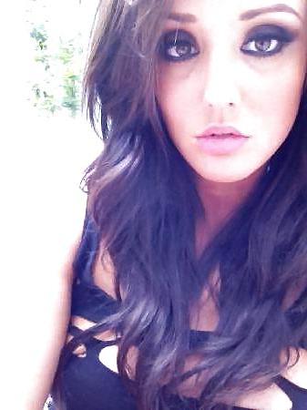 25P Hot babes 35
