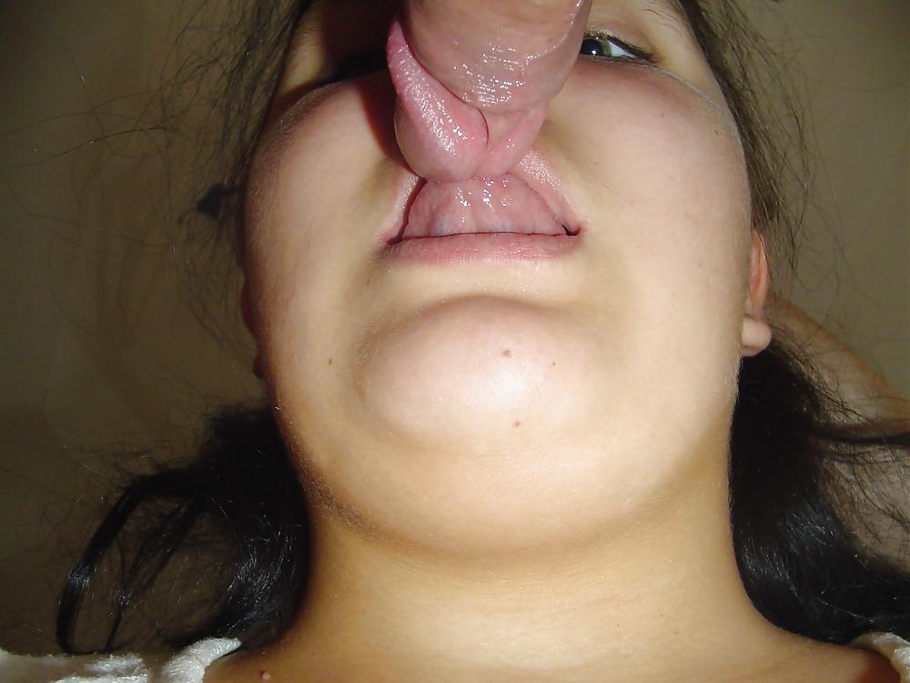 15P Wife strips for a friend and he make pics