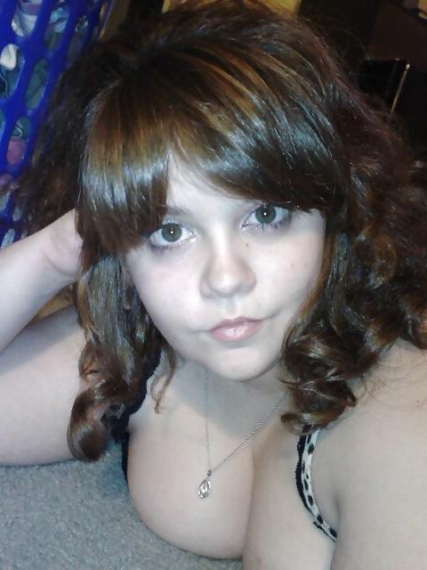 9P Kari 18 yr old married slut
