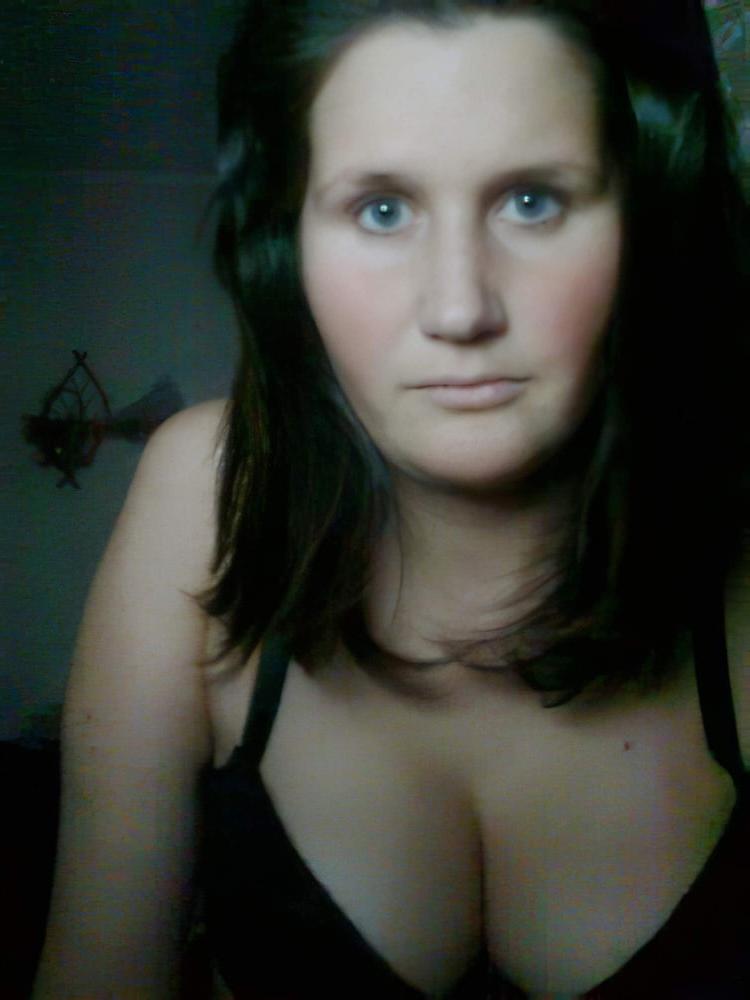 25P 32year old hot wife exposed by her husband