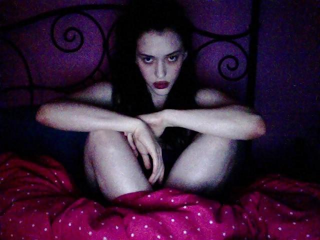 25P Nude celebs phone pics
