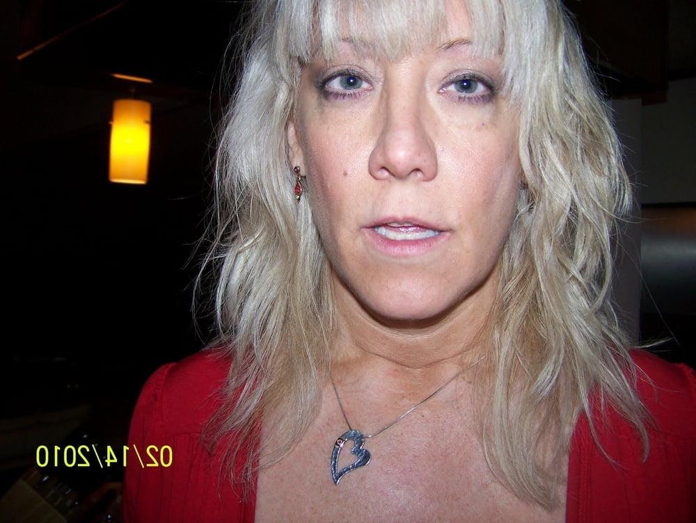 25P Chubby Wife
