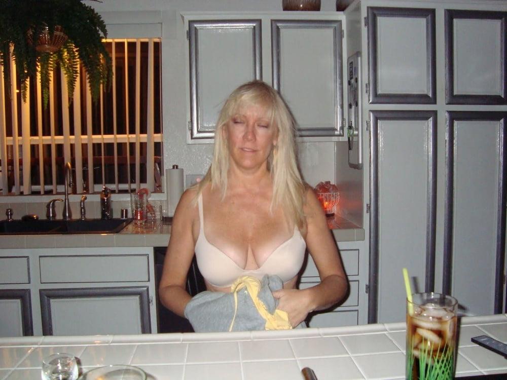 25P Chubby Wife