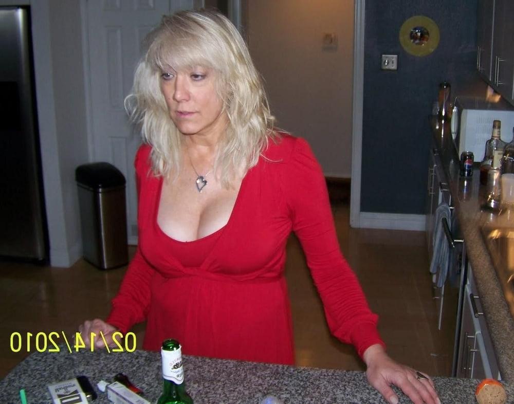25P Chubby Wife