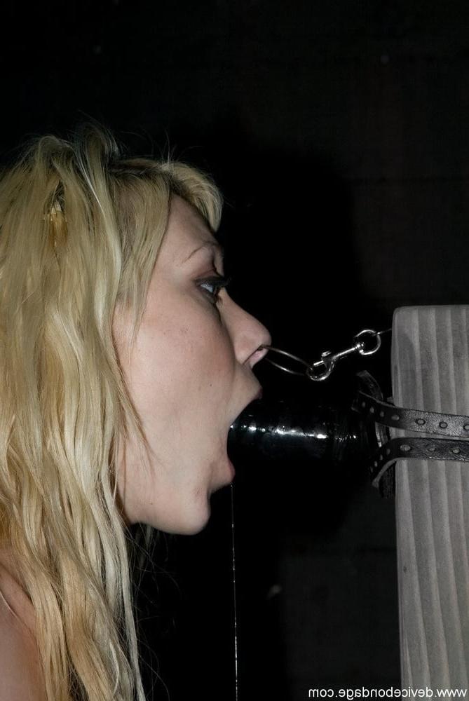 25P Girls in bondage 7