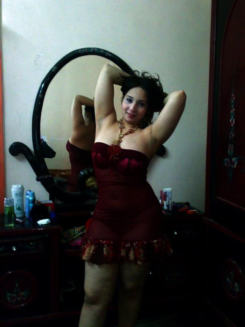 25P SEXY INDIAN GIRLS POSING HOT