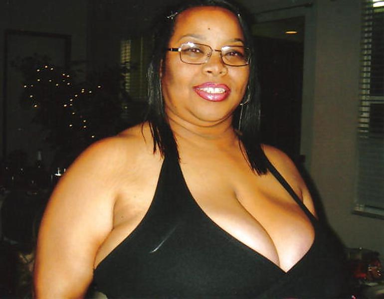 7P His mom has some Huge Chestsicle 