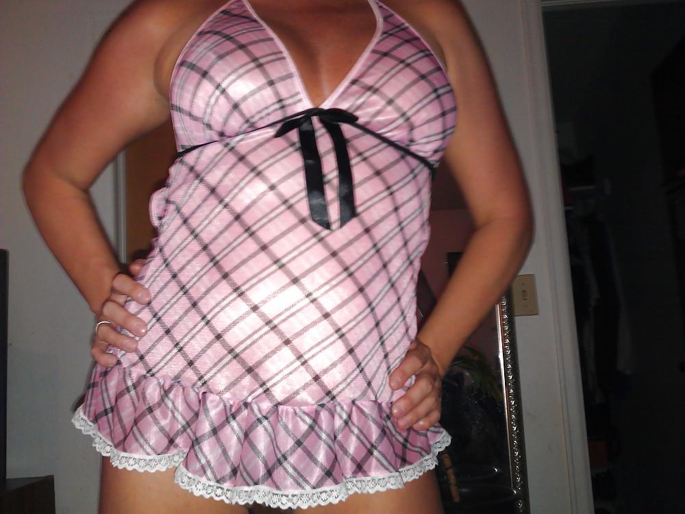 11P Sexy Amateur Wife