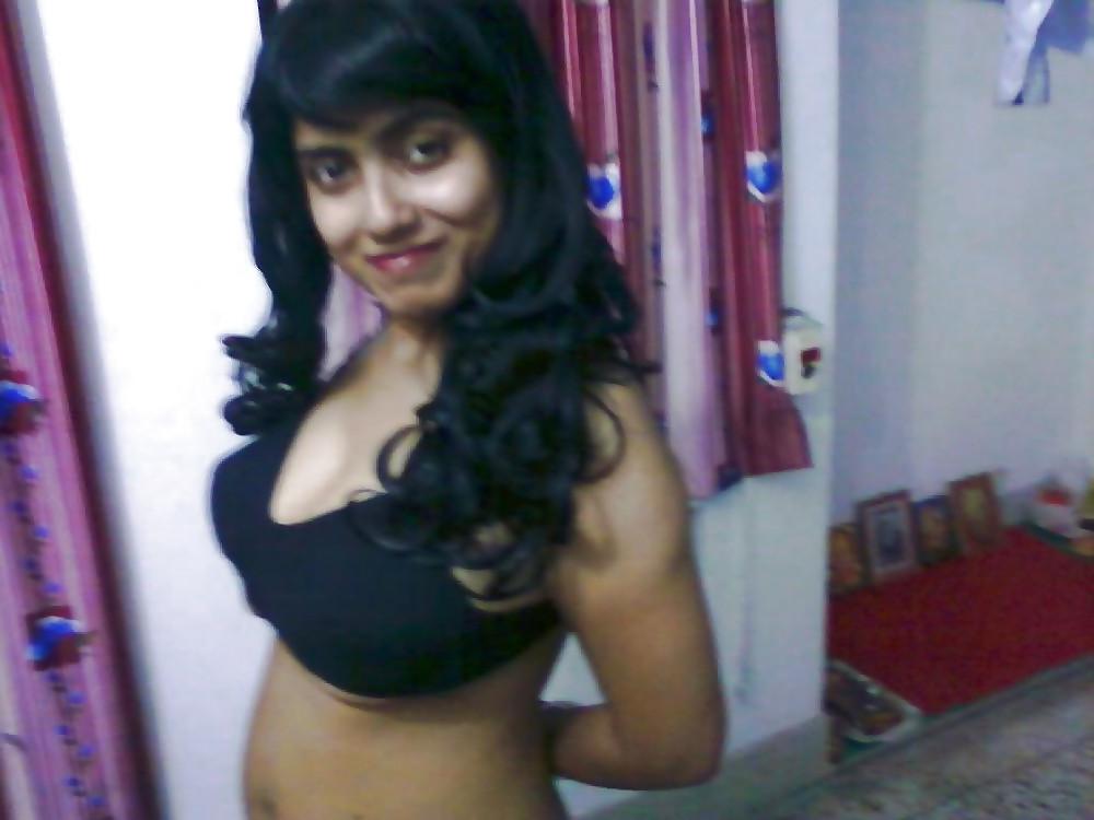 24P Sexy indian teen  leather babe- reshmihott