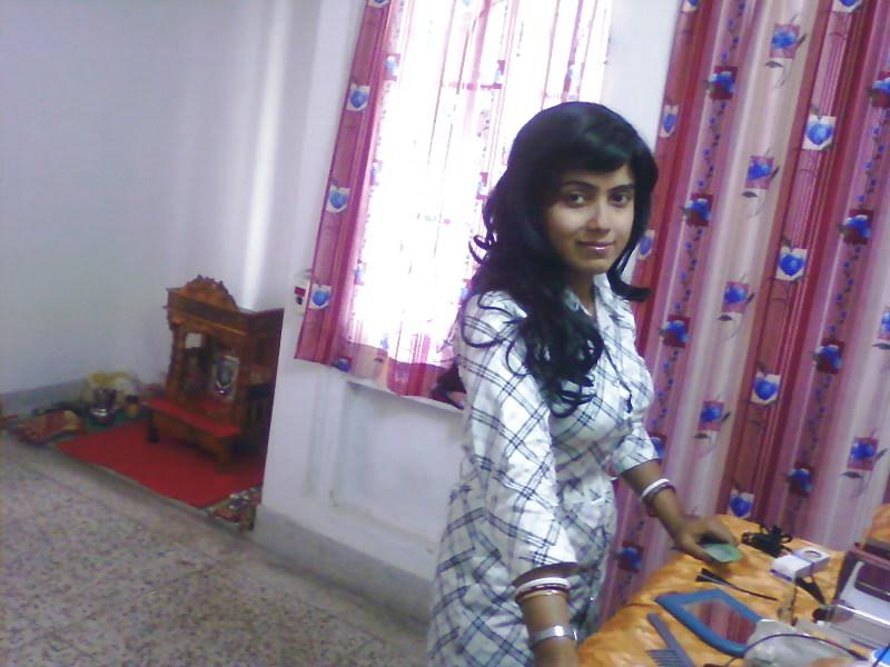 24P Sexy indian teen  leather babe- reshmihott