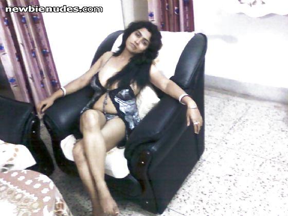 24P Sexy indian teen  leather babe- reshmihott