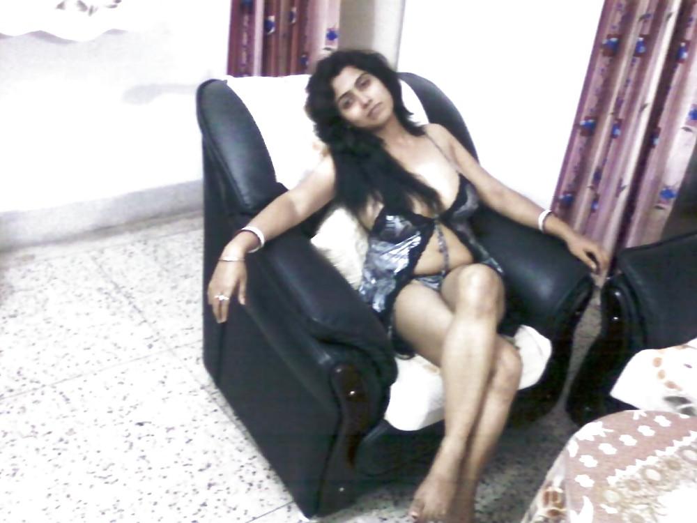 24P Sexy indian teen  leather babe- reshmihott
