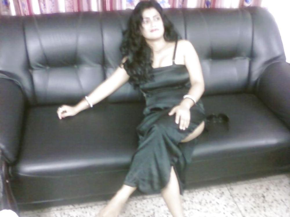 24P Sexy indian teen  leather babe- reshmihott