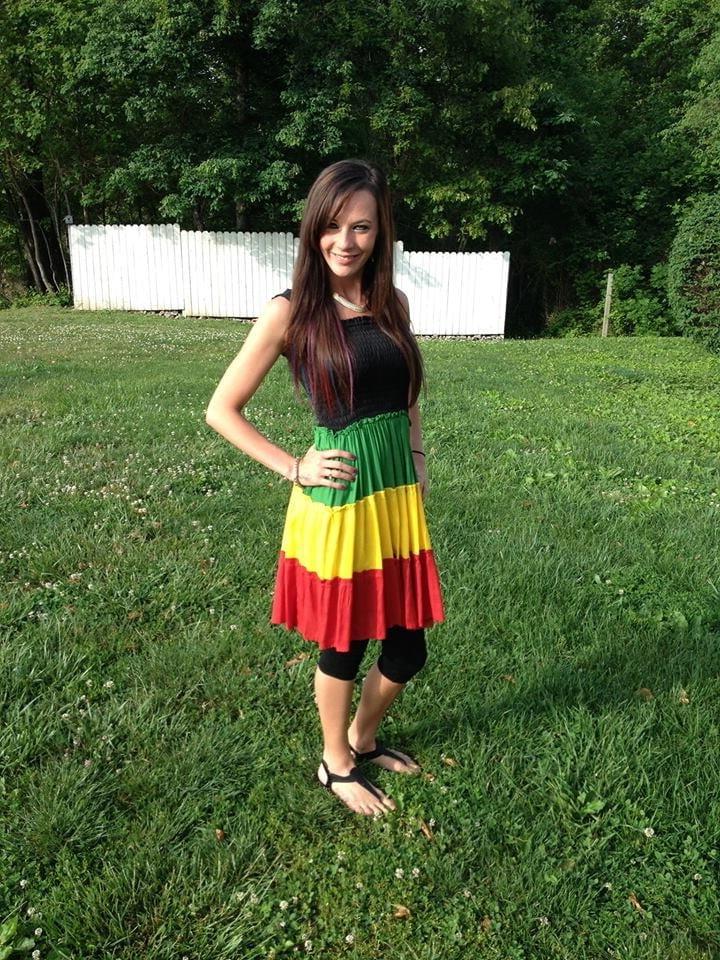 16P Brunette wife