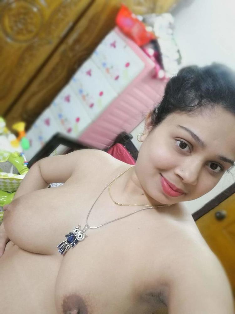 25P Bengali boudi masturbating