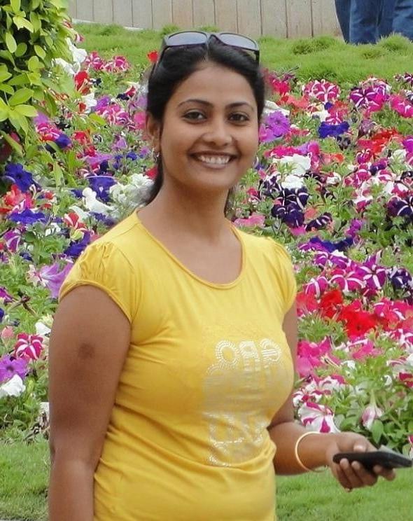 15P Indian aunty