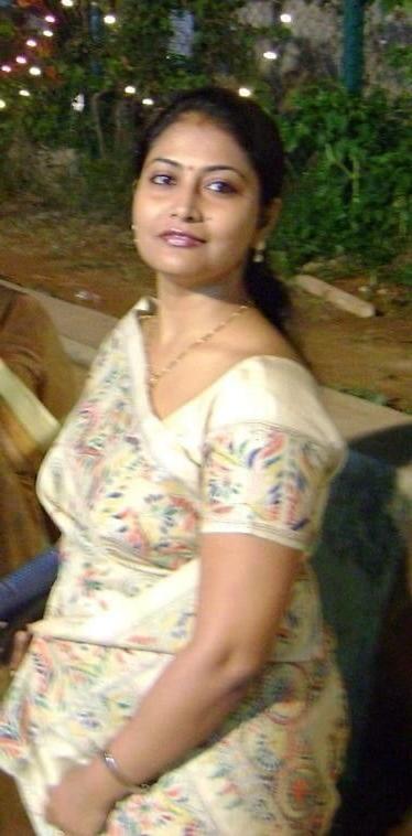 15P Indian aunty