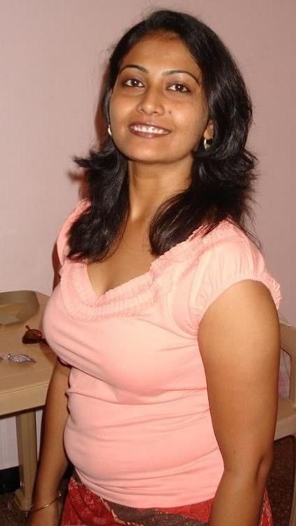 15P Indian aunty