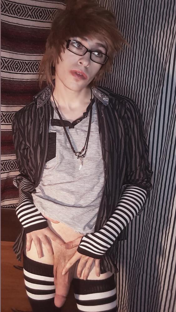 4P Sexy Emo Boy in Glasses