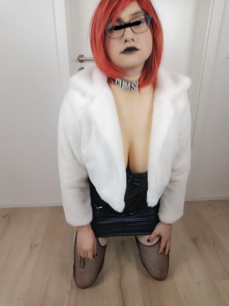 19P German Sissy Prostitute