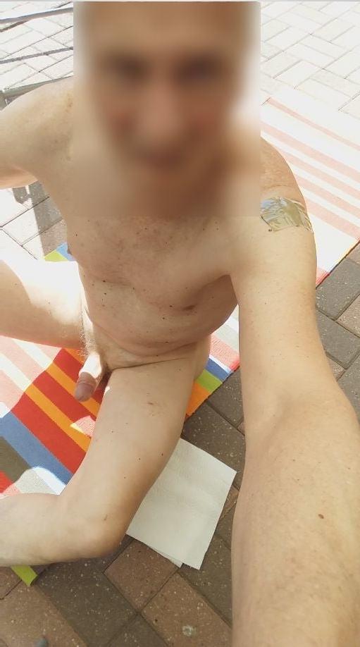 25P public outdoor bondage exhitionist jerking in the sun