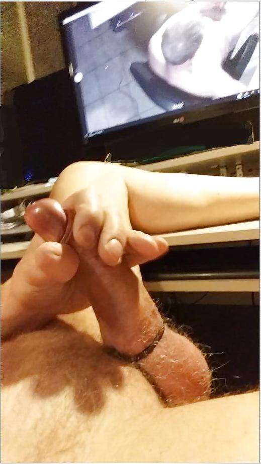 25P exhibitionist bondage cumshot on 3 cams bis