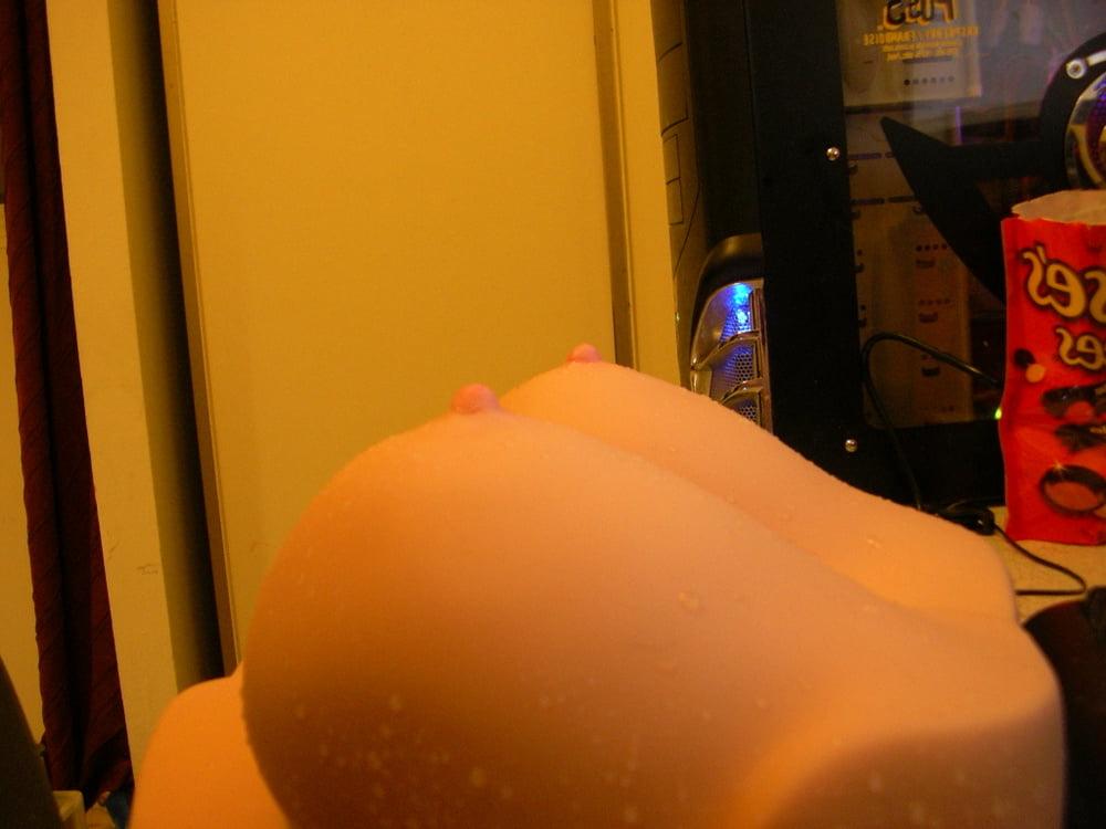 16P 2009-12-31 Jenna's Perfect Pair UR3 titty-fucking toy