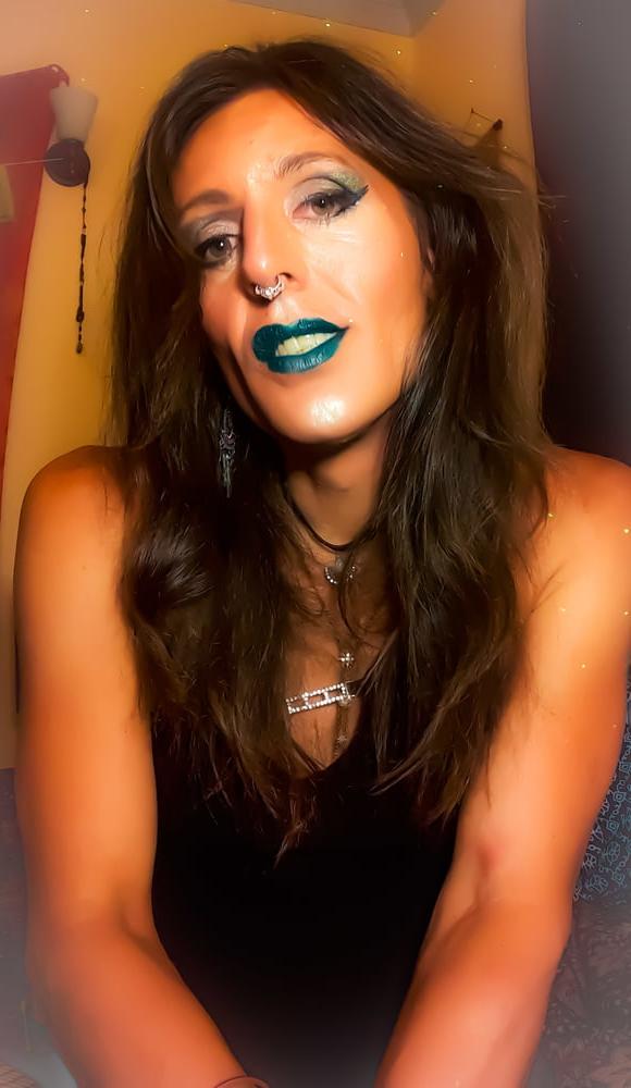 5P Sexy TS smoking fetish. Femme VS120 menthols