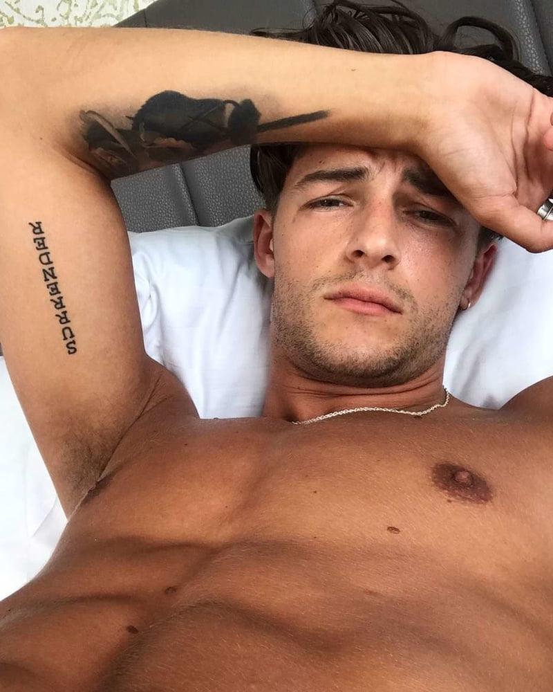 20P Openly Gay Actor Dancer Sam Salter Shirtless &amp; Naked Pics