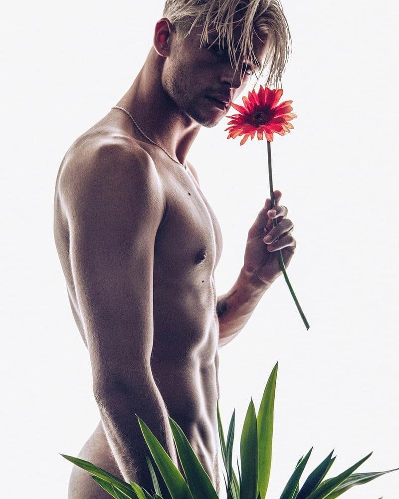 20P Openly Gay Actor Dancer Sam Salter Shirtless &amp; Naked Pics