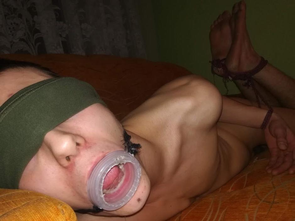 23P I'm a gay whore. Humiliate me in the comment
