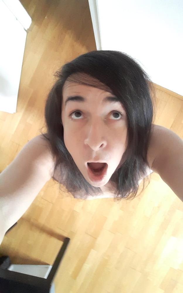 25P Tygra Emo-Schlampenjunge.