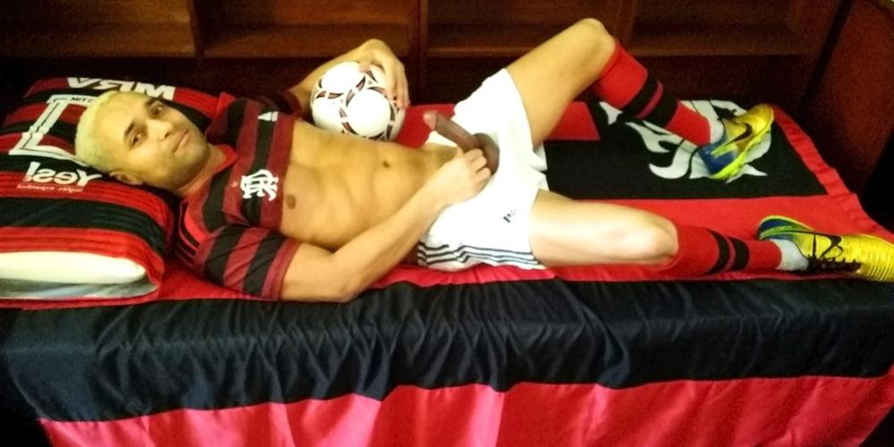 17P 42 - Flamengo Soccer Player