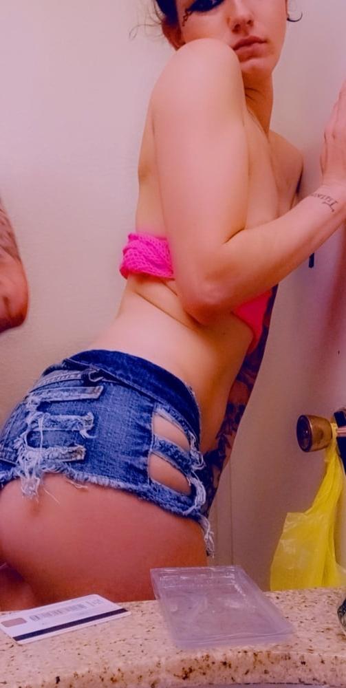 15P Sexi sissy husband  wifey
