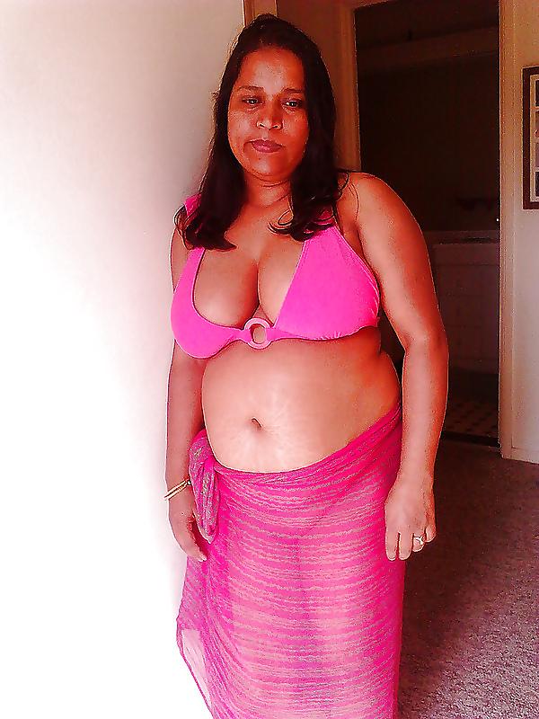 25P Indian Big Boobs Milf