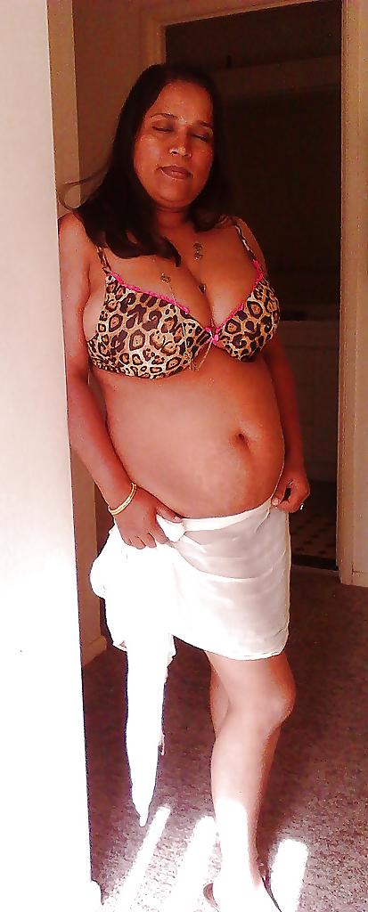 25P Indian Big Boobs Milf