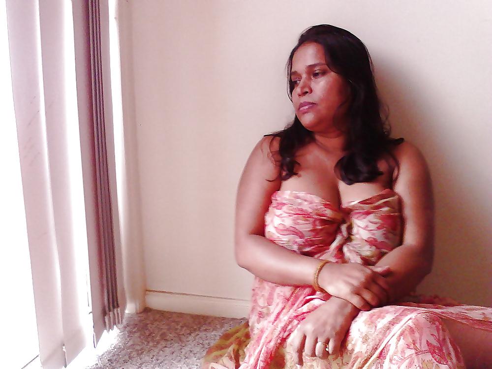 25P Indian Big Boobs Milf