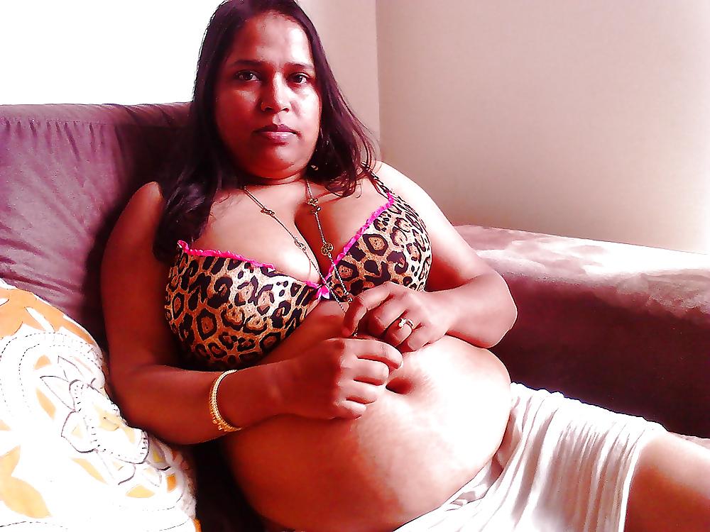25P Indian Big Boobs Milf