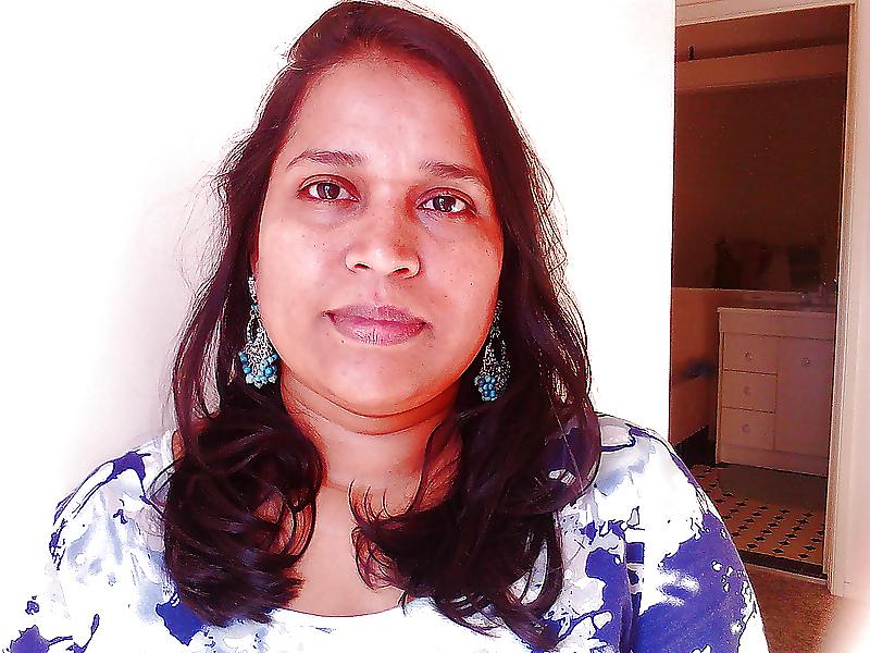 25P Indian Big Boobs Milf