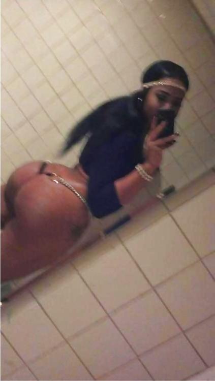 8P Big Black Ass - Black Is Always Better, Don't Deny It