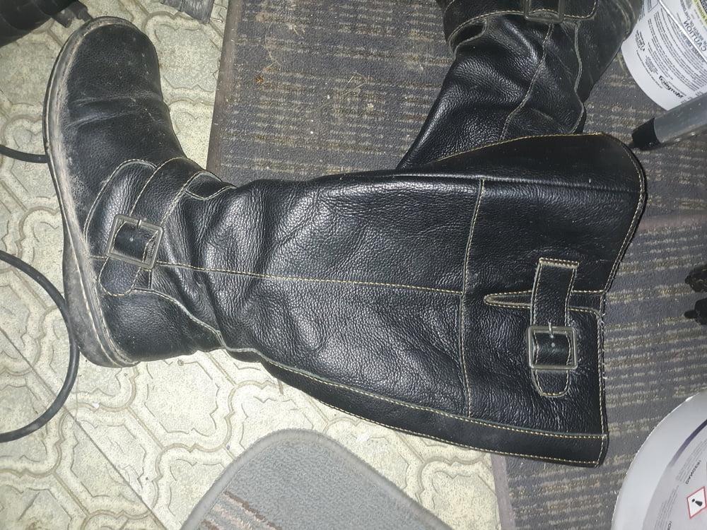12P Leather boots 1