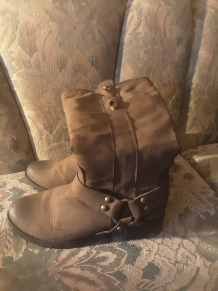 12P Leather boots 1