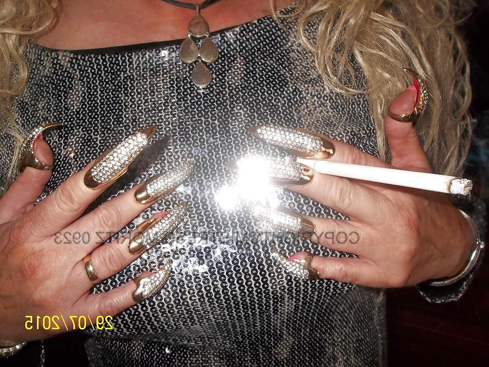 8P BLING SLUT SMOKING ONLY PT1