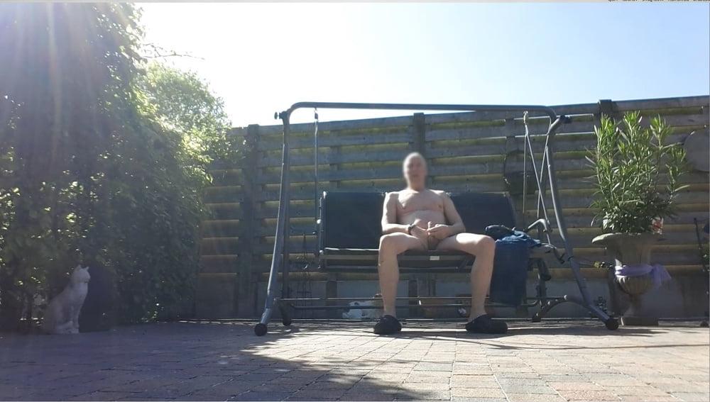 25P outdoor public jerking hunk bondage 1