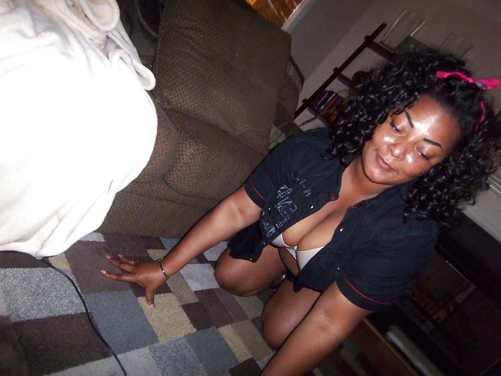 25P Nice Older Women Tits Vol. I