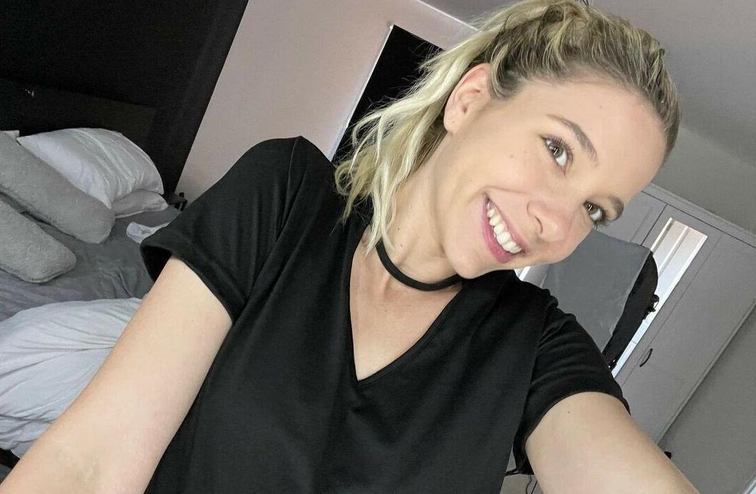 25P Samantha Flair nude