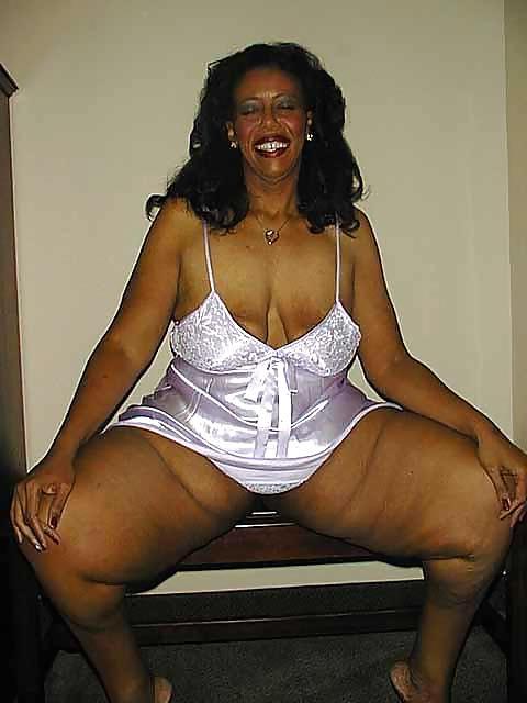 25P Nice Older Women Tits Vol. II