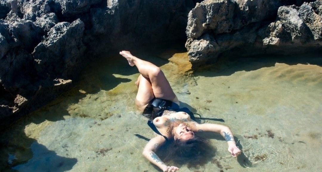 25P Danielle Colby nude
