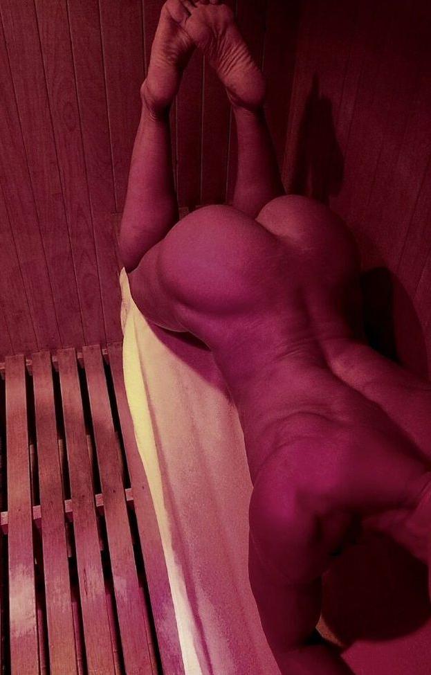25P Laura Marie Masse nude