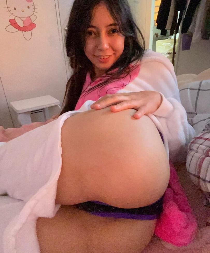 25P Caroline Lopes nackt